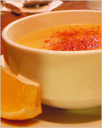 тарелка турецкого чечевичного супа