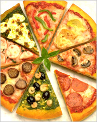 Разные кусочки пиццы