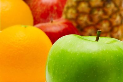 Яркие фрукты и овощи защищают от рака