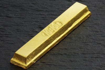 В Японии выпустили шоколад со съедобным золотом