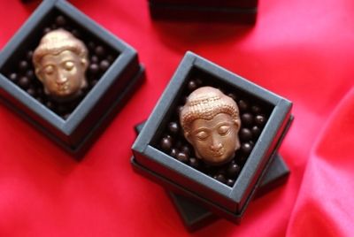 В Японии выпустили шоколад в форме головы Будды