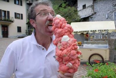 Установлен мировой рекорд по количеству шариков в мороженом
