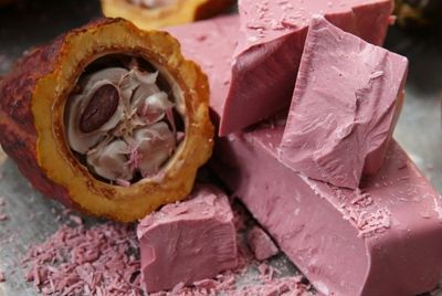 В Японии и Корее начал продаваться розовый шоколад