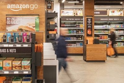 Компания Amazon открыла первый в мире супермаркет без продавцов и очередей