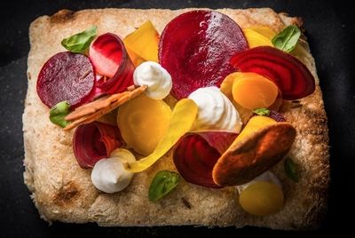 Новозеландский повар превращает мишленовские блюда в пиццу