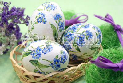 Пасхальные яйца Цветочный декупаж готовы