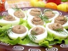 Яйца фаршированные печенью