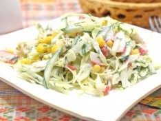 Крабовый салат с капустой - рецепт