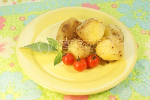 Молодой картофель запеченный в фольге со специями
